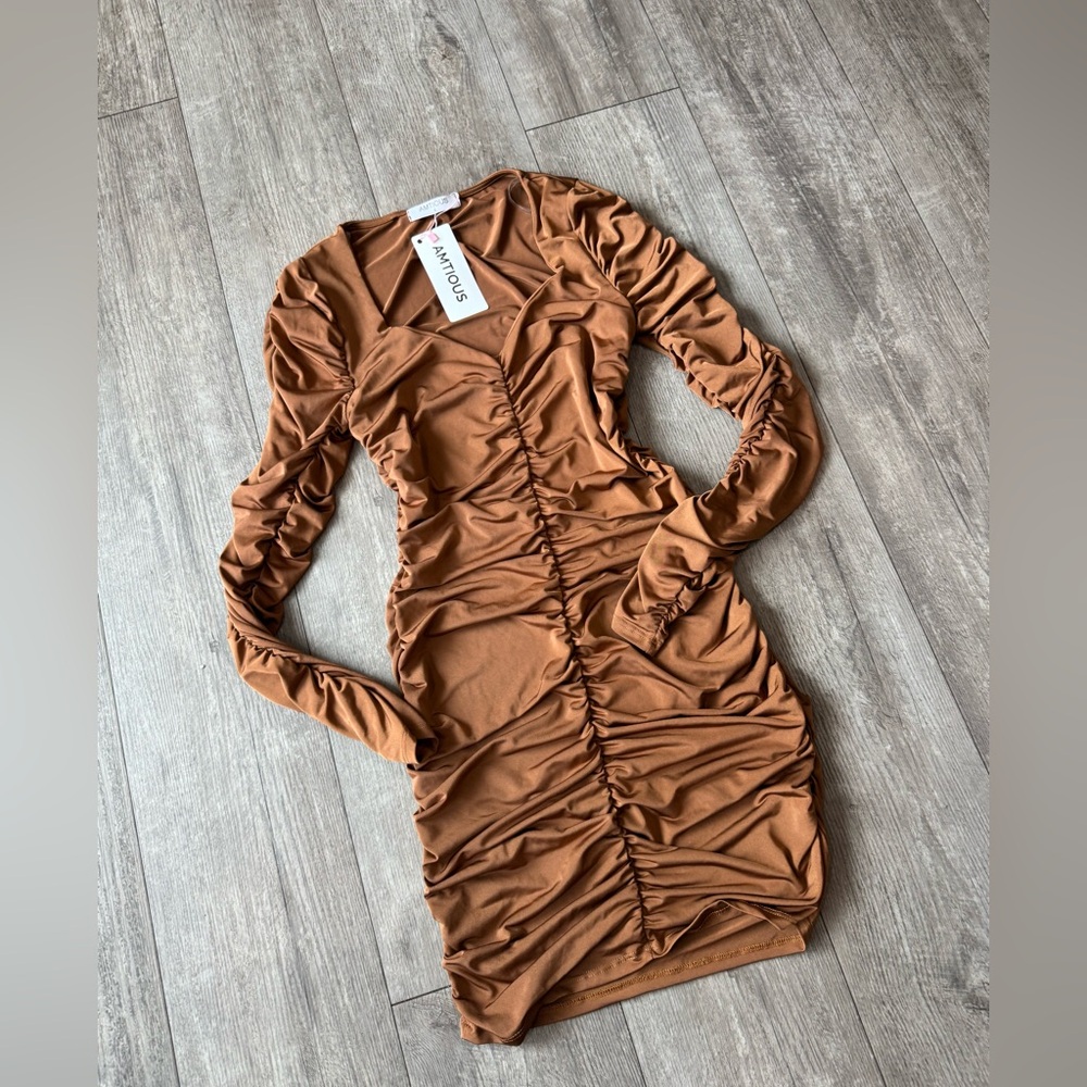 AMTIOUS Brown Ruched Dress - Picture 3 of 9